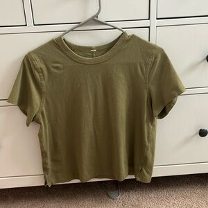 Green lululemon cropped t shirt